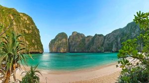 4 Tempat Wisata Paling Hits di Pulau Ko Phi Phi Le, Thailand