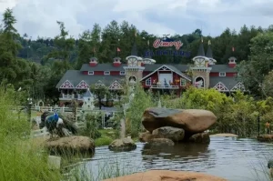 Cimory Dairyland Mountain View & Riverside Puncak